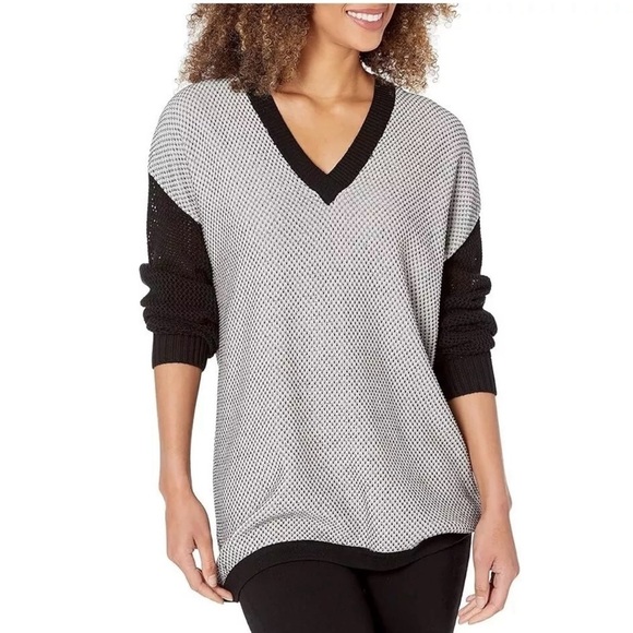 LYSSE Helen Mixed Knit V Neck Sweater Small - Picture 1 of 9